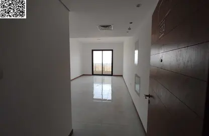 شقة - 2 غرف نوم - 3 حمامات للايجار في مساكن كورنيش عجمان - طريق كورنيش عجمان - عجمان