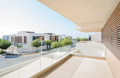 Villa - 5 Bedrooms - 6 Bathrooms for rent in West Yas - Yas Island - Abu Dhabi