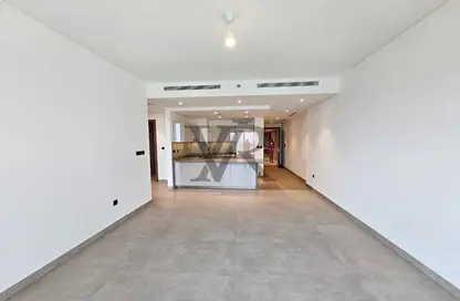 صورة لـ غرفة المعيشة شقة - غرفة نوم - 2 حمامات للبيع في ويفز غراندي - صبحا هارتلاند - مدينة الشيخ محمد بن راشد - دبي ، صورة رقم 1