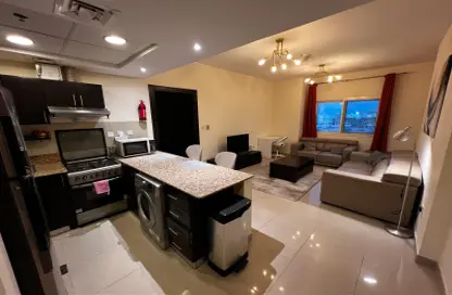 صورة لـ غرفة المعيشة / غرفة الطعام شقة - غرفة نوم - 2 حمامات للبيع في المساكن الحمراء - مدينة دبي الرياضية - دبي ، صورة رقم 1