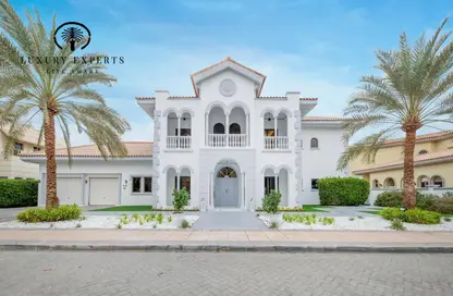Villa - 5 Bedrooms - 7 Bathrooms for rent in Signature Villas Frond A - Signature Villas - Palm Jumeirah - Dubai