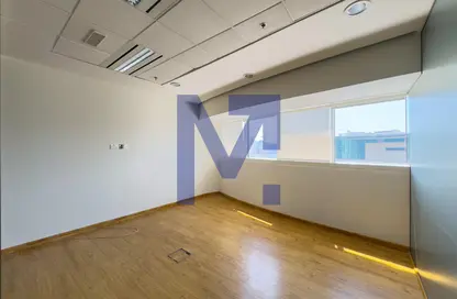 Office Space - Studio - 1 Bathroom for rent in Park Place Tower - Sheikh Zayed Road - Dubai
