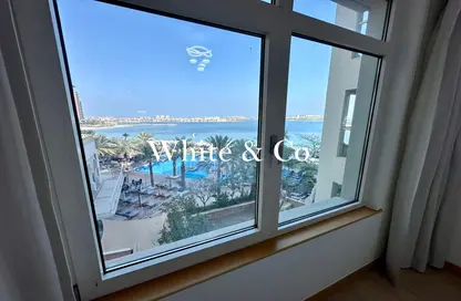 Apartment - 1 Bedroom - 2 Bathrooms for rent in Al Haseer - Shoreline Apartments - Palm Jumeirah - Dubai