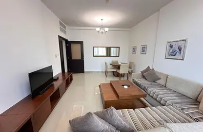 Apartment - 2 Bedrooms - 2 Bathrooms for rent in Pearl MAAM Residence - Sultan Bin Zayed the First Street - Muroor Area - Abu Dhabi
