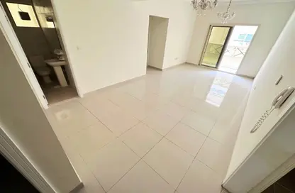 Apartment - 3 Bedrooms - 3 Bathrooms for rent in Muwaileh 3 Building - Muwaileh - Sharjah