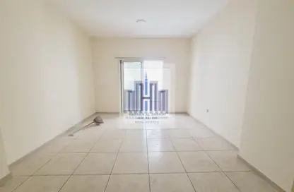 Apartment - 2 Bedrooms - 2 Bathrooms for rent in Fire Station Road - Muwaileh - Sharjah