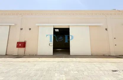 Warehouse - Studio - 1 Bathroom for rent in Wadi AL AIN 1 - Al Noud - Al Ain