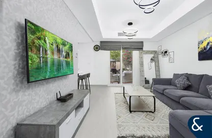 Villa - 2 Bedrooms - 3 Bathrooms for rent in Springs 10 - The Springs - Dubai
