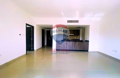 شقة - غرفة نوم - 2 حمامات للايجار في برج 21 - الريف داون تاون - الريف - أبوظبي