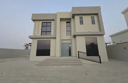 Villa - 5 Bedrooms - 7 Bathrooms for rent in Al Aweer 1 - Al Aweer - Dubai