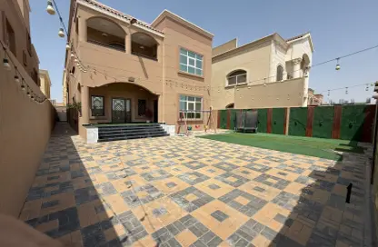 فيلا - 5 غرف نوم - 8 حمامات للبيع في 1 المويهات - المويهات - عجمان