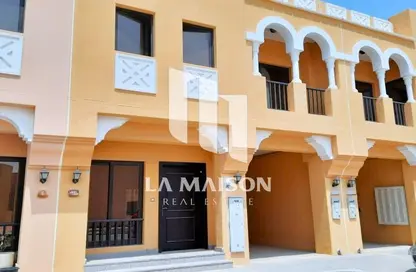 Villa - 2 Bedrooms - 2 Bathrooms for rent in Zone 8 - Hydra Village - Abu Dhabi
