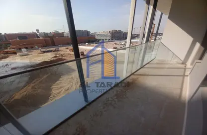 Apartment - 2 Bedrooms - 3 Bathrooms for rent in Oasis 1 - Oasis Residences - Masdar City - Abu Dhabi
