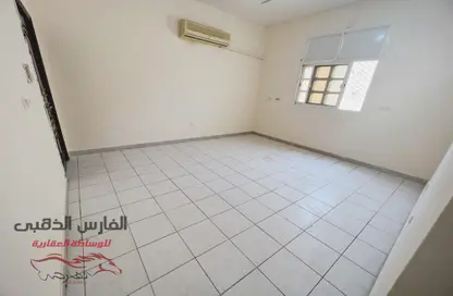 شقة - 1 حمام للايجار في بني ياس - أبوظبي