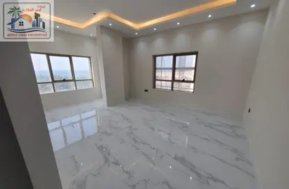 Apartment - 3 Bedrooms - 4 Bathrooms for rent in Corniche Tower - Ajman Corniche Road - Ajman