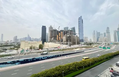 Apartment - 2 Bedrooms - 3 Bathrooms for rent in Vida Residence 2 - Vida Residence - The Hills - Dubai
