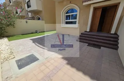 Villa - 4 Bedrooms - 6 Bathrooms for rent in Al Barsha South 4 - Al Barsha South - Al Barsha - Dubai