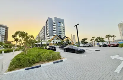 Shop - Studio - 1 Bathroom for rent in AZIZI Riviera - Meydan One - Meydan - Dubai