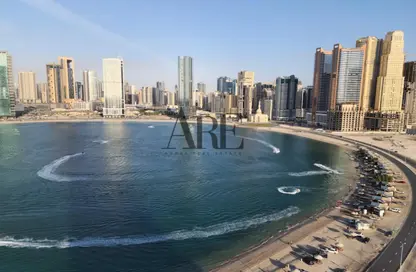 شقة - 3 غرف نوم - 4 حمامات للبيع في المجاز - الشارقة
