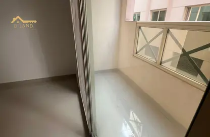 شقة - 3 غرف نوم - 3 حمامات للايجار في مجمع مويلح - تجارية مويلح - الشارقة