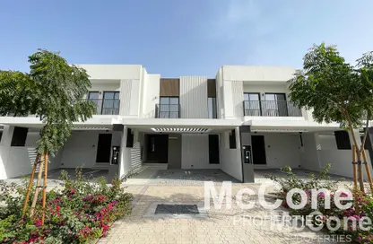 Villa - 3 Bedrooms - 3 Bathrooms for rent in Greenviews 2 - EMAAR South - Dubai South (Dubai World Central) - Dubai