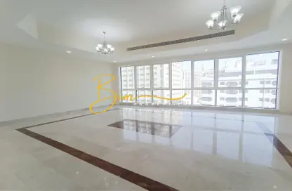 Apartment - 3 Bedrooms - 3 Bathrooms for rent in Emirates Tower - Hamdan Street - Abu Dhabi