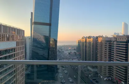 Apartment - 4 Bedrooms - 5 Bathrooms for rent in United Square - Al Khalidiya - Abu Dhabi
