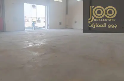 مستودع - استوديو - 2 حمامات للايجار في أم الثعوب - أم القيوين