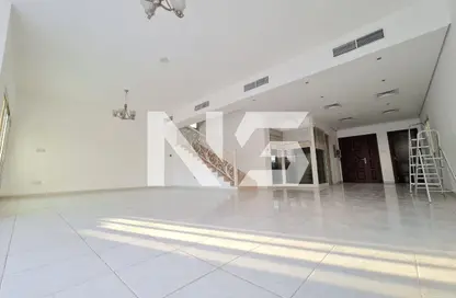 Villa - 4 Bedrooms - 6 Bathrooms for rent in Circle Villas - Jumeirah Village Circle - Dubai
