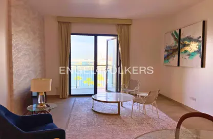 Living Room image for: Apartment - 1 Bedroom - 1 Bathroom for sale in La Cote Building 5 - Jumeirah 1 - Jumeirah - Dubai, Image 1