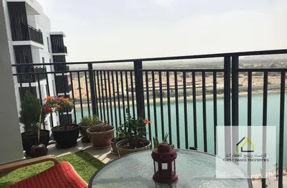 Balcony image for: Apartment - 2 Bedrooms - 3 Bathrooms for sale in Waters Edge - Yas Island - Abu Dhabi, Image 1