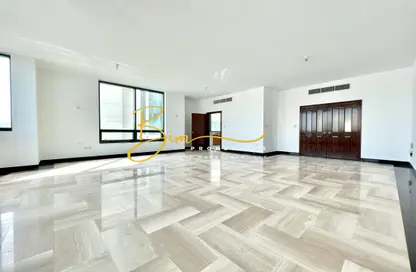 Apartment - 3 Bedrooms - 3 Bathrooms for rent in Liwa Centre Tower 2 - Liwa Centre Towers - Hamdan Street - Abu Dhabi