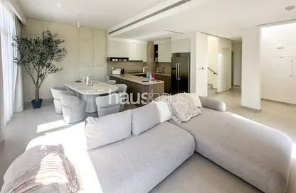 تاون هاوس - 4 غرف نوم - 3 حمامات للايجار في مدن الرنيم 2 - مدن - دبي