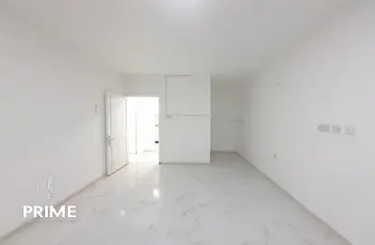 Empty Room image for: Apartment - 1 Bedroom - 1 Bathroom for rent in Al Khaleej Al Arabi Street - Al Bateen - Abu Dhabi, Image 1