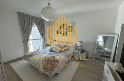 Apartment - 3 Bedrooms - 4 Bathrooms for sale in Waters Edge - Yas Island - Abu Dhabi