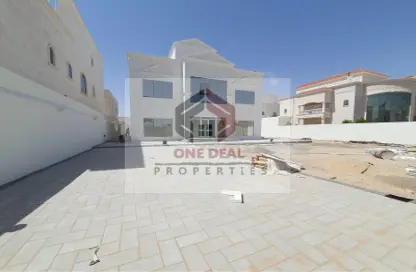 Terrace image for: Villa - 5 Bedrooms - 7 Bathrooms for rent in Shi'bat Al Wutah - Al Ain, Image 1