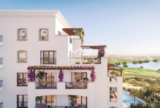 Apartment - 2 Bedrooms - 3 Bathrooms for sale in Views B - Yas Golf Collection - Yas Island - Abu Dhabi