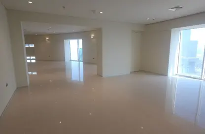 Whole Building - 2 Bedrooms - 2 Bathrooms for rent in Park Place Tower - Sheikh Zayed Road - Dubai