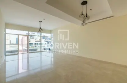 Apartment - 1 Bedroom - 2 Bathrooms for rent in Bay Square Building 7 - Bay Square - Business Bay - Dubai