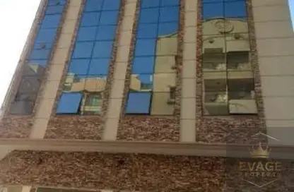 عمارة بالكامل - 8 غرف نوم - 8 حمامات للبيع في بناء النباعة - النبعة - الشرق - الشارقة