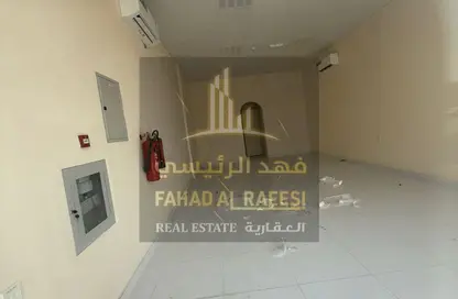 Shop - Studio - 1 Bathroom for rent in Umm Al Thuoob - Umm Al Quwain