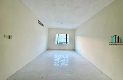 Apartment - 2 Bedrooms - 2 Bathrooms for rent in Port Saeed B 2 - Port Saeed - Deira - Dubai