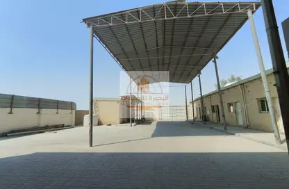 Factory - Studio - 4 Bathrooms for rent in Al Sajaa Industrial - Al Sajaa - Sharjah