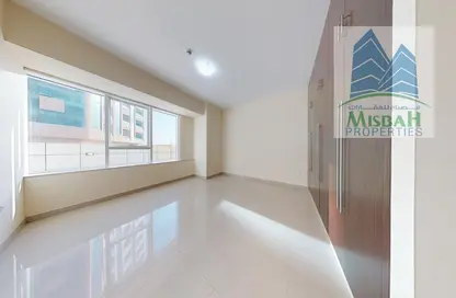 Empty Room image for: Apartment - 3 Bedrooms - 4 Bathrooms for rent in Sama Building - Al Barsha 1 - Al Barsha - Dubai, Image 1