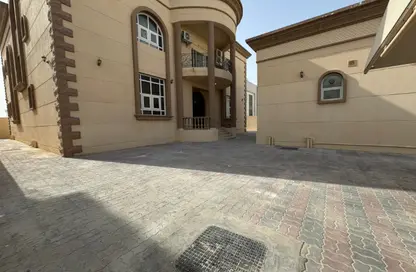 شقة - 2 غرف نوم - 2 حمامات للايجار في مدينة الرياض - أبوظبي