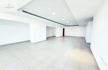 Apartment - 1 Bedroom - 2 Bathrooms for rent in Blue Tower - Sheikh Zayed Road - Dubai