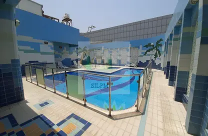 صورة لـ حوض سباحة شقة - 2 غرف نوم - 2 حمامات للايجار في شارع السلام - أبوظبي ، صورة رقم 1