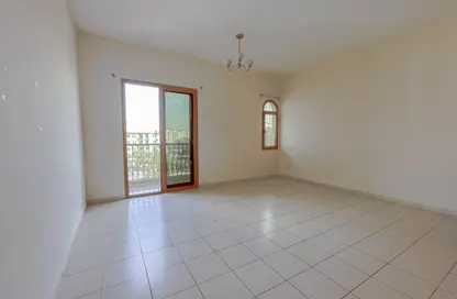شقة - 1 حمام للبيع في L13 - طراز يوناني - المدينة الدولية - دبي