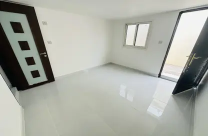 Villa - 1 Bathroom for rent in Delma Street - Al Mushrif - Abu Dhabi