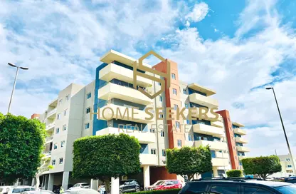Apartment - 3 Bedrooms - 4 Bathrooms for sale in Tower 18 - Al Reef Downtown - Al Reef - Abu Dhabi